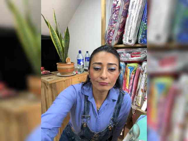 Bella-152 webcam