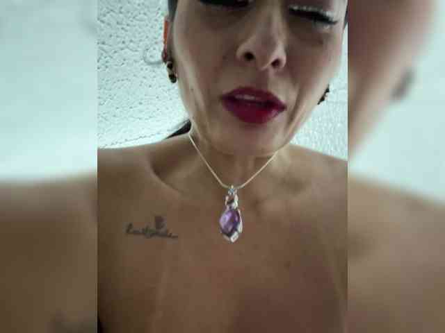 Bella-152 webcam