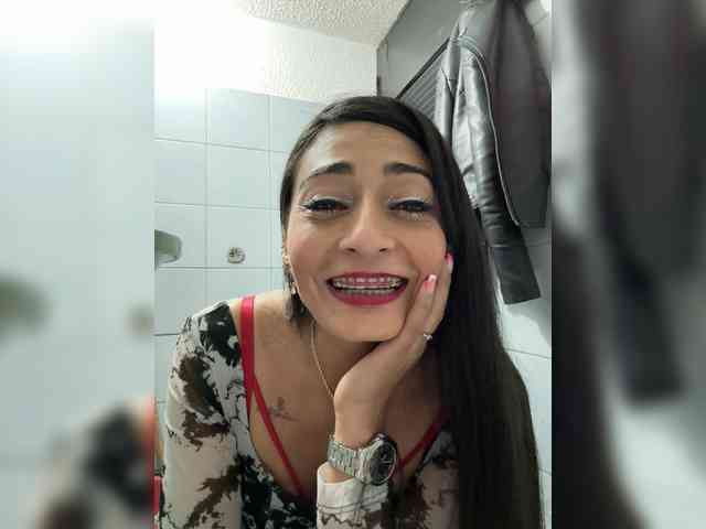 Bella-152 Live Webcam on BongaCams