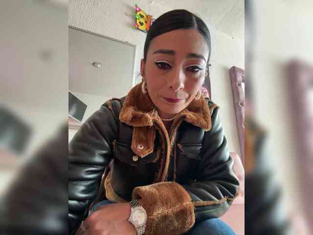 Bella-152 webcam