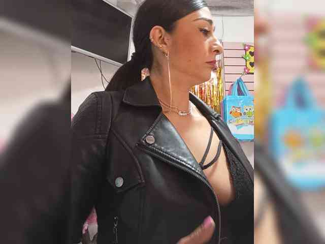 Bella-152 webcam