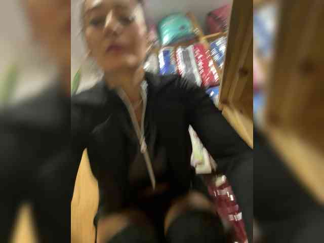Bella-152 webcam