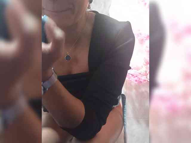 Bella-152 webcam