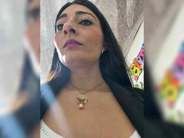 Bella-152 webcam