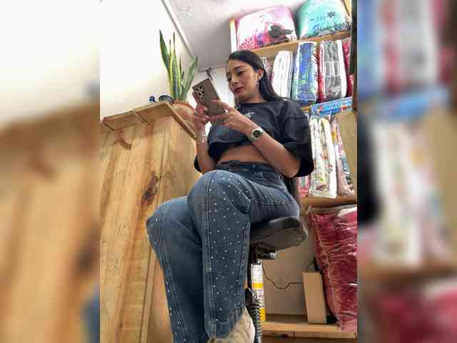 Bella-152 webcam