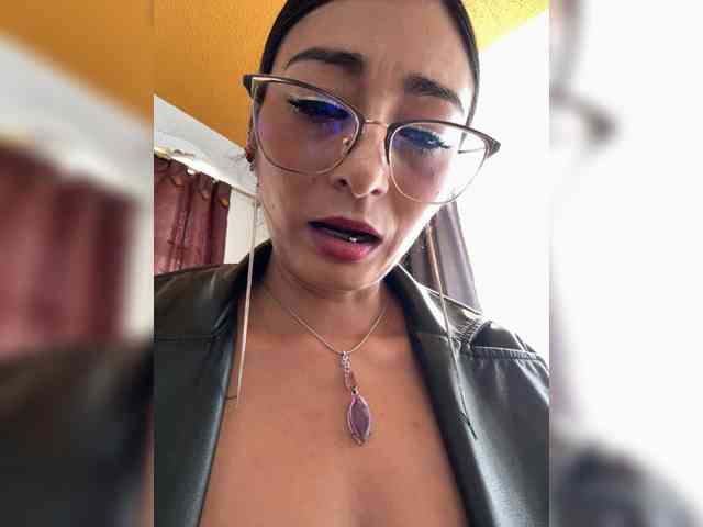 Bella-152 webcam