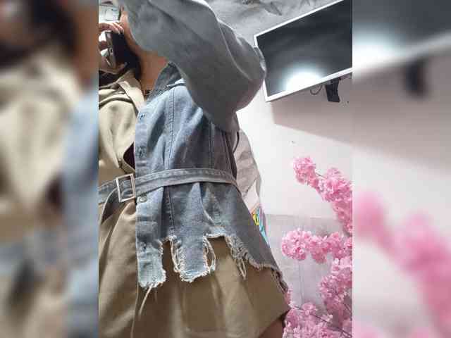 Bella-152 Live Webcam on BongaCams