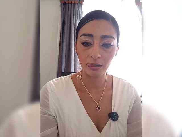 Bella-152 webcam