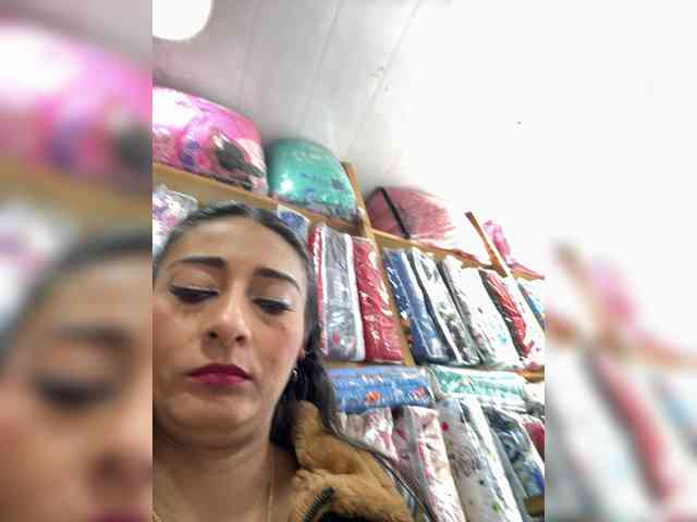 Bella-152 webcam