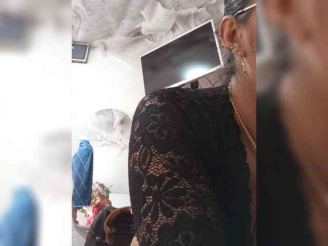 Bella-152 webcam