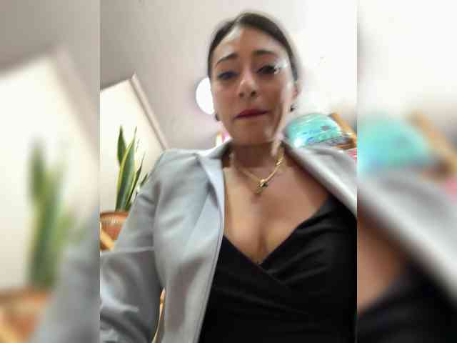 Bella-152 webcam