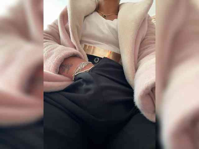 Bella-152 webcam