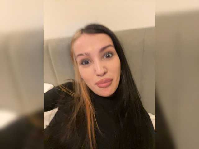 camillaa's BongaCams show and profile