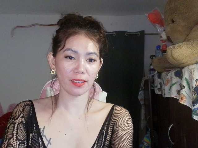 xyzhoney69 live webcam show