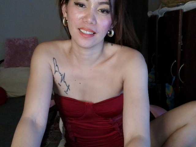 xyzhoney69 live cam on BongaCams
