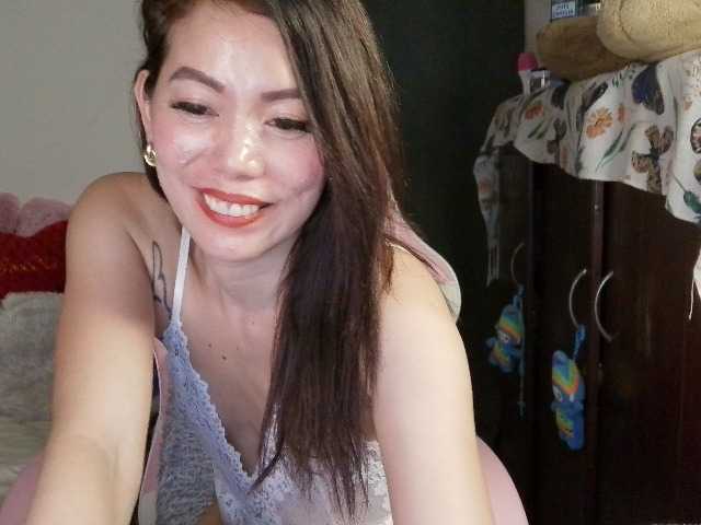xyzhoney69 live cam on BongaCams