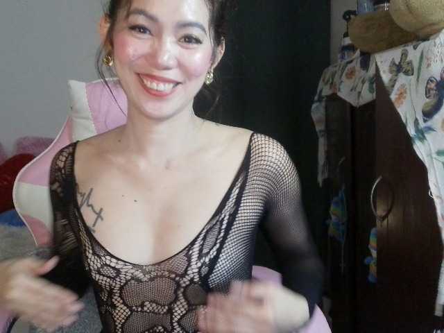xyzhoney69 live webcam show