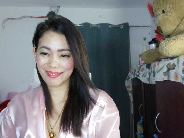 xyzhoney69 live cam on BongaCams