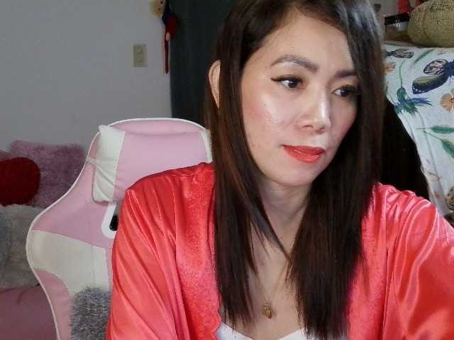 xyzhoney69 live cam on UnifiedCams