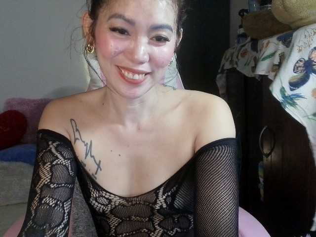xyzhoney69 live webcam show