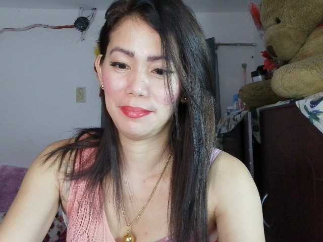 xyzhoney69 live cam on BongaCams