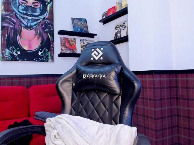 Scarle-Whisper live cam on BongaCams