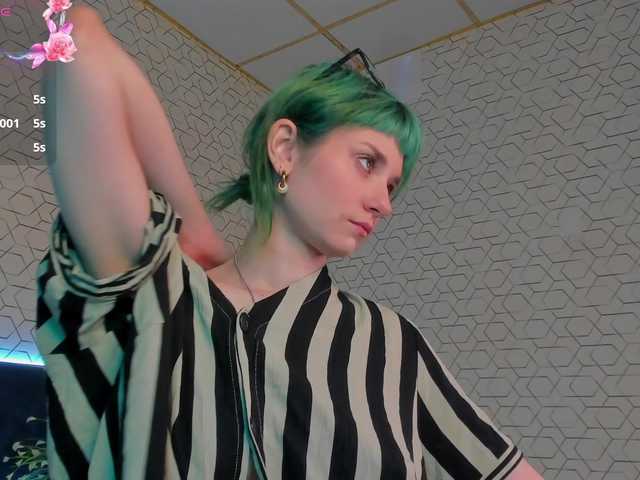 Scarle-Whisper's BongaCams show and profile