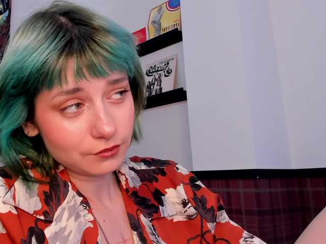 Scarle-Whisper live cam on BongaCams