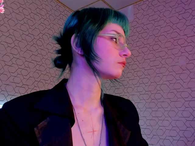 Scarle-Whisper's BongaCams show and profile