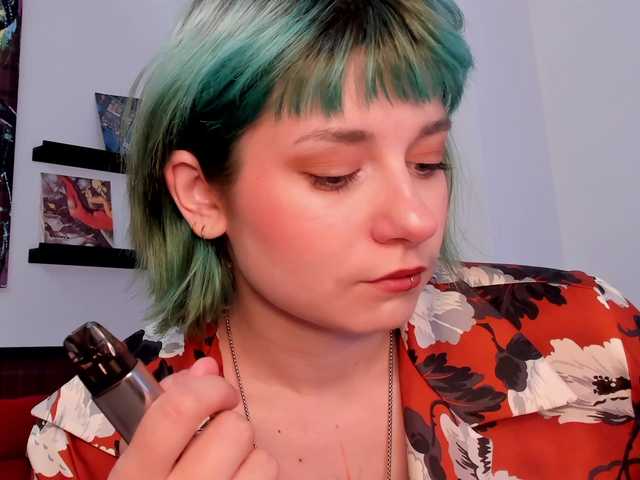 Scarle-Whisper live cam on BongaCams