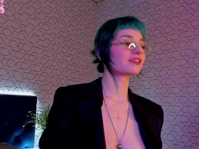 Scarle-Whisper's BongaCams show and profile