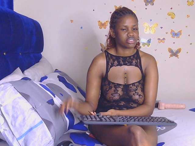 PinkKittyy live cam on BongaCams