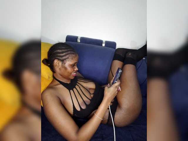 PinkKittyy's BongaCams show and profile