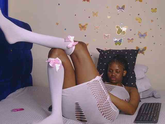 PinkKittyy webcam