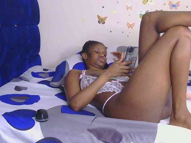 PinkKittyy webcam