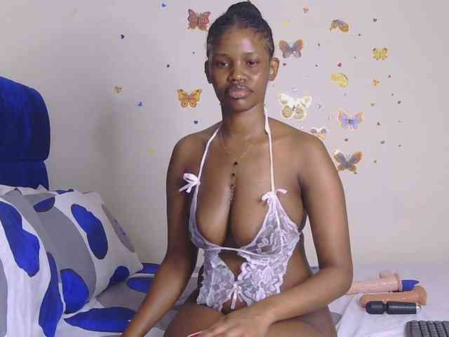 PinkKittyy webcam