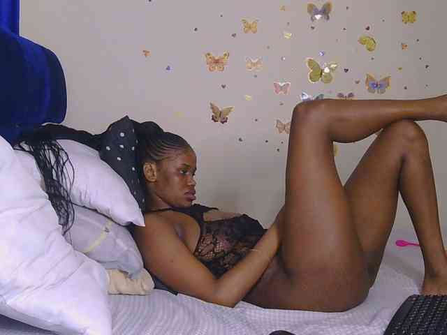 PinkKittyy webcam