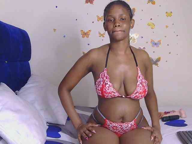PinkKittyy webcam