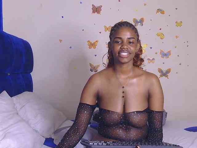 PinkKittyy webcam
