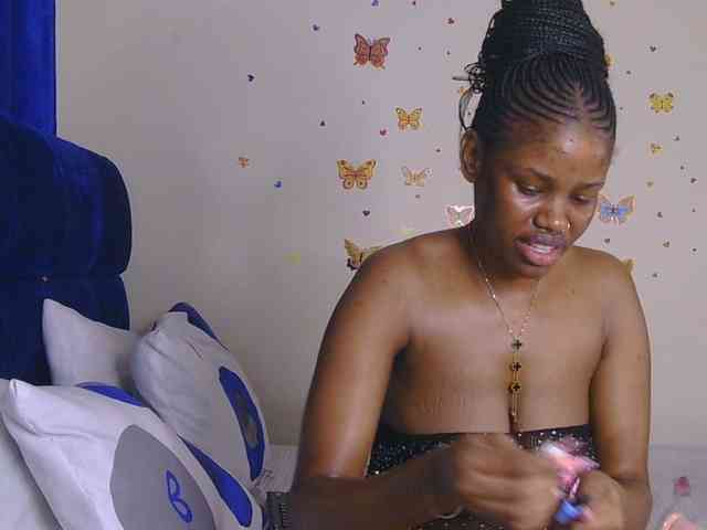 PinkKittyy webcam