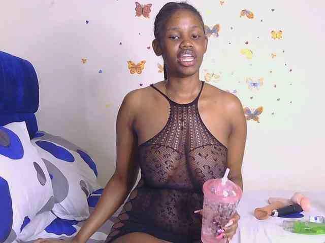 PinkKittyy webcam