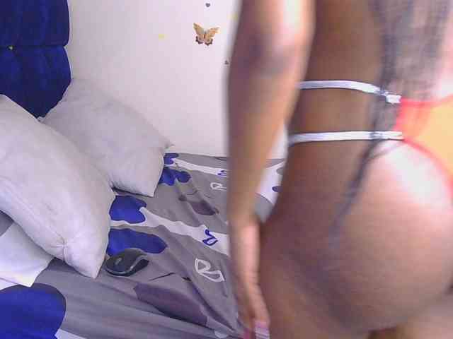 PinkKittyy webcam