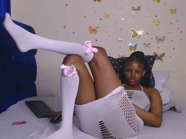 PinkKittyy webcam