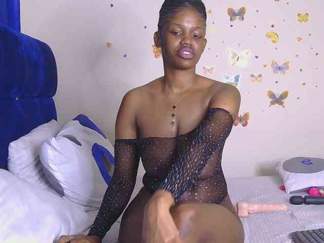 PinkKittyy webcam