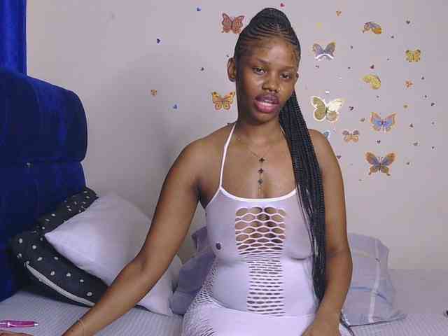 PinkKittyy webcam