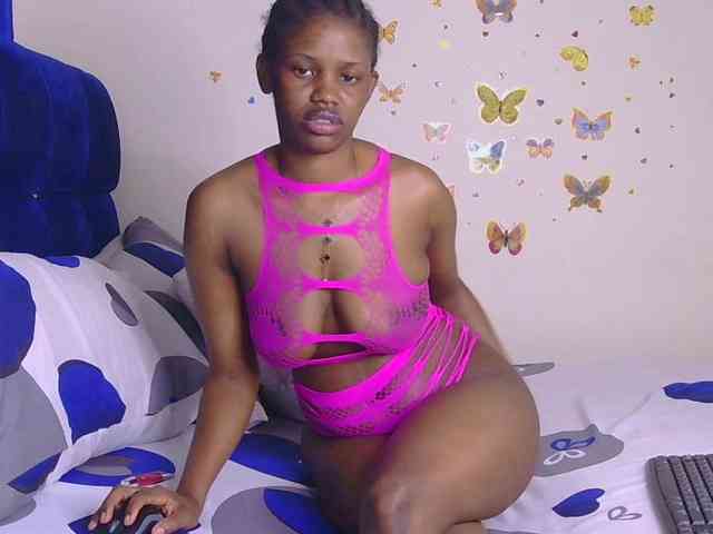 PinkKittyy webcam