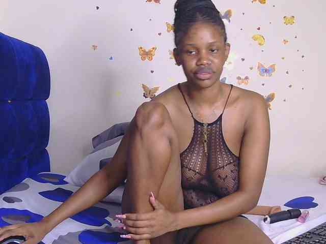 PinkKittyy webcam