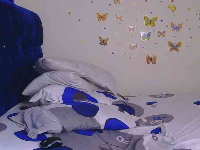 PinkKittyy webcam