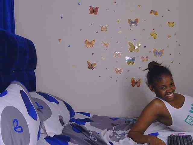 PinkKittyy webcam