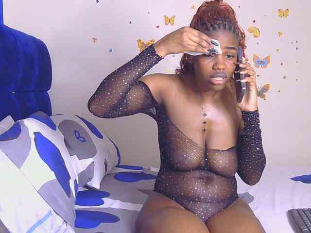 PinkKittyy webcam